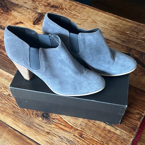 Madewell Shoes - Madewell 1937 dark gray suede booties
